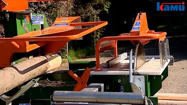 Заточка и окорка бревна за один рабочий цикл на станке для переработки тонкомера Schalprofi 500 смотреть онлайн