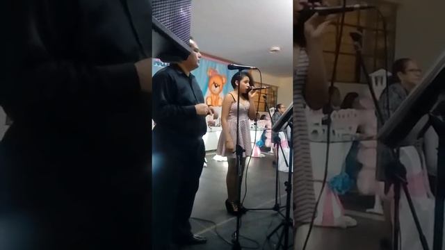 Erika rivas encantando al publico смотреть онлайн