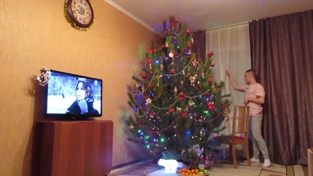 НОВОГОДНИЙ ШОПИНГ / РОСТОВ 2019 смотреть онлайн