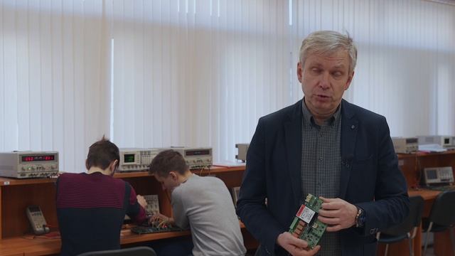 Трейлер Ухов смотреть онлайн
