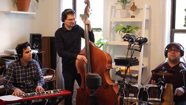 NY Cuban Trio - Indestructible (Ray Barretto) смотреть онлайн
