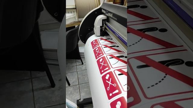 режем по меткам плоттер mimaki смотреть онлайн