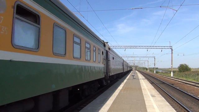 Электровоз ЭП1М-487 с поездом №306 Москва — Сухум смотреть онлайн