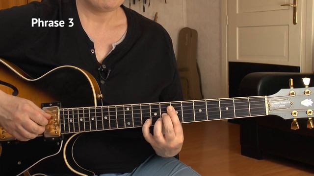 MOON RIVER - Guitar Lesson - Chord Melody + TABS смотреть онлайн