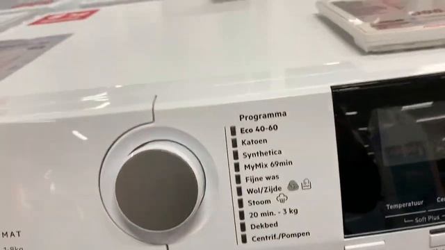Quick Look At Washers And Dryers At MediaMarkt смотреть онлайн