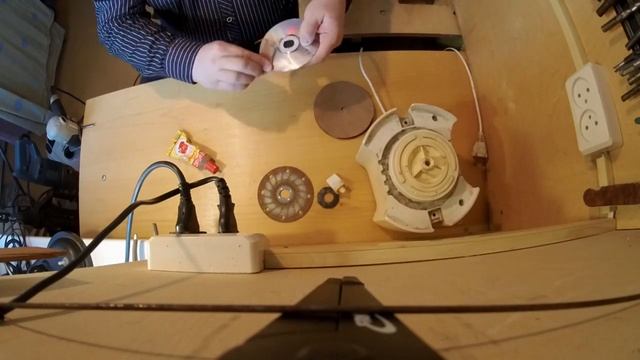 Точильный круг из советской соковыжималки смотреть онлайн