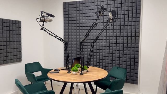 Будние дни: завтракаем, работаем работу, а еще делаем на маникюр смотреть онлайн