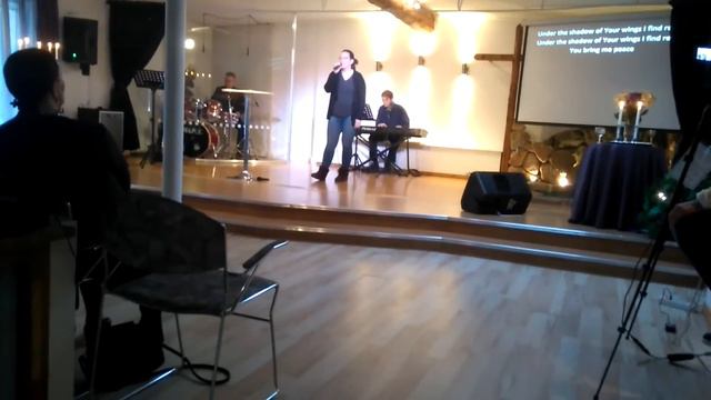 The shadow of Your wings - Anna Jansson LIVE смотреть онлайн