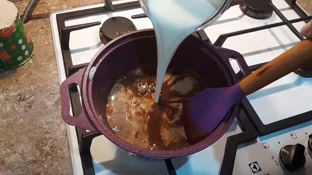 КАК СДЕЛАТЬ ГОРЯЧИЙ ШОКОЛАД ДОМА?САМЫЙ ВКУСНЫЙ ГОРЯЧИЙ ШОКОЛАД?#дом#еда#горячийшоколад#рецепты смотреть онлайн