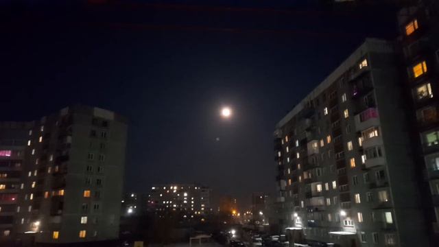 Луна от Земли ~ 380 000 км смотреть онлайн
