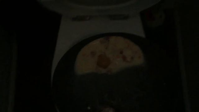 HOW TO MAKE EGGS! (HowToBasic) смотреть онлайн