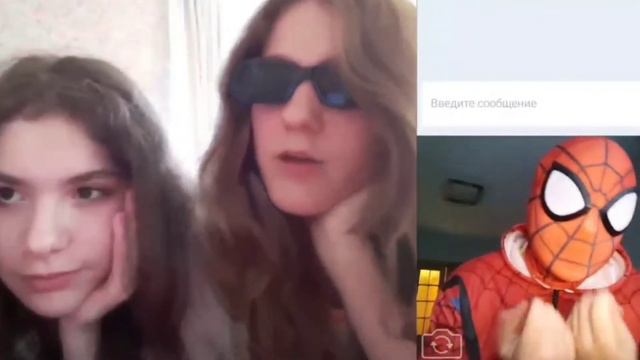 Я в костюме человека-паука общаюсь с людьми чат рулетка часть 2 смотреть онлайн