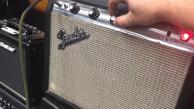 1973 Fender Champ смотреть онлайн