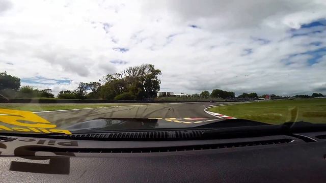 Manfield Round 5 NZV8 2014/15 смотреть онлайн