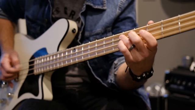 Equitz Guitars Daverra Bass смотреть онлайн