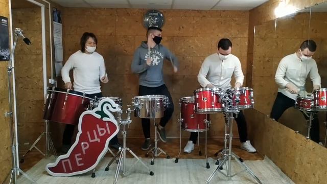 Шоу барабанщиков Перцы смотреть онлайн