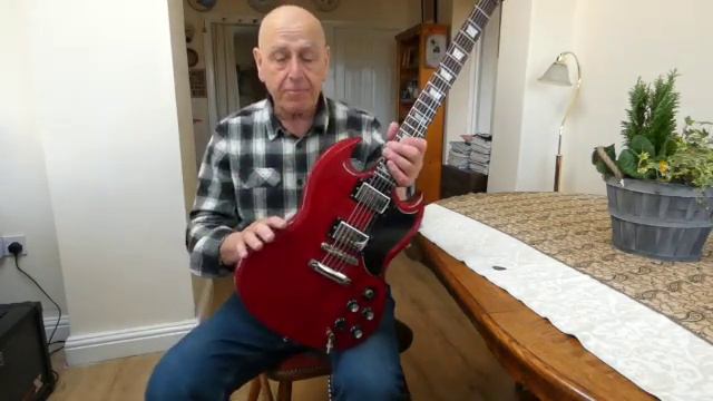 Epiphone SG electric guitar. Reviewed by Michael@michaelsguitarreviews смотреть онлайн