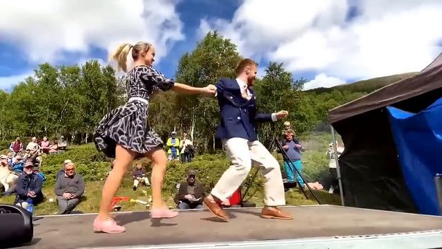 На берегу Чу