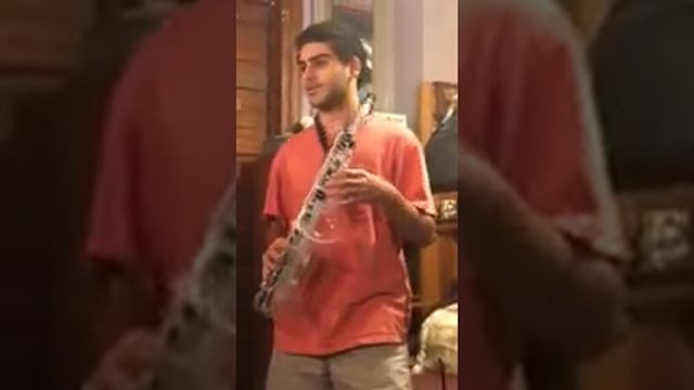 Jake Peff demonstrates the Vibrato Sax “Nude Series” alto saxophone at Saxgourmet World HQ смотреть онлайн