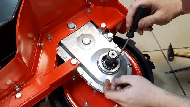 Замена сальника редуктора на новом мотоблоке Агат Л-7 потекло масло! смотреть онлайн