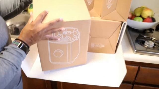 Unboxing the NAMA J2 cold press juicer смотреть онлайн