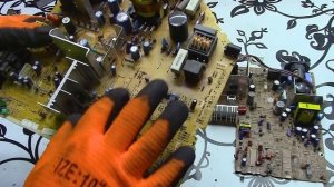 Драгоценные и цветные металлы в платах питания от телевизоров и мониторов.