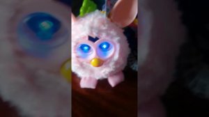 мой Фёрби поет песню come to Mama