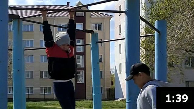 Заруба На Турнике | Кто дольше провесит на турнике? смотреть онлайн