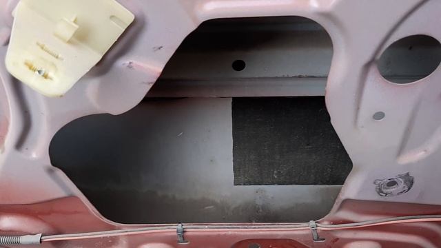 Рено логан. Замена моторредуктора стеклоподъёмников. смотреть онлайн