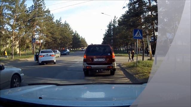 Не регулируемый пешеходный переход ул. Арыстанбекова перед Чкалова смотреть онлайн