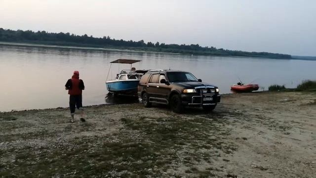 Сбрасываю катер на Оке смотреть онлайн