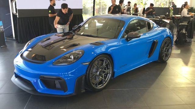 Porsche Cayman 718 GT4 RS смотреть онлайн