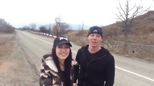 По пути в Крым, дороги пустые, можно лежать смотреть онлайн