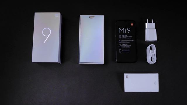 Unboxing du Xiaomi Mi 9, couleur noir piano смотреть онлайн