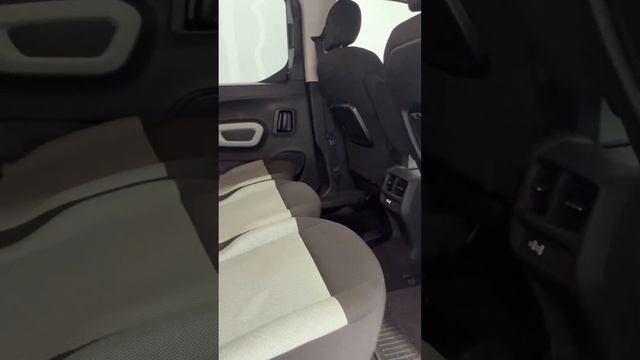 Citroën Berlingo Talla M BlueHDi 100 S&S SHINE смотреть онлайн