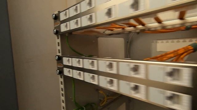 Офисная СКС. Расключение патч-панели и установка телекоммуникационных розеток