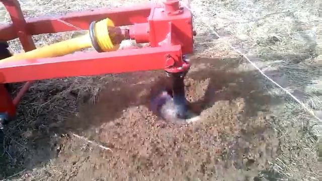 Бур садовый БС-500 на МТЗ-321 видео №2