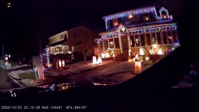 Путешествие с Санта Клаусом по Пенсильванской деревне в ночь перед Рождеством 2020. By Sam Zilman смотреть онлайн