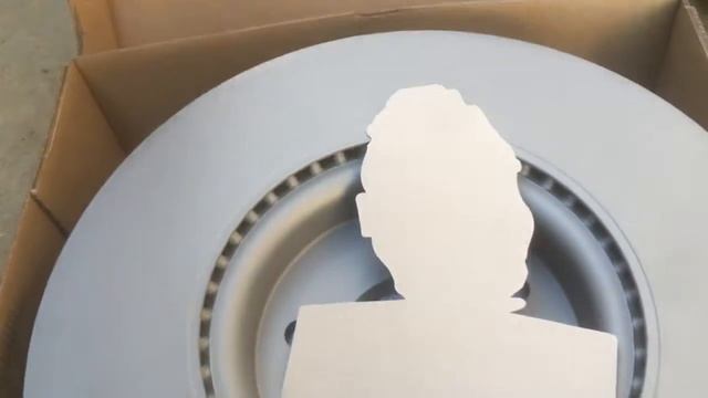 Как поменять передние тормозные диски и колодки на Форд Куга смотреть онлайн