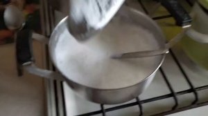 КАК ВСКИПЯТИТЬ МОЛОКО,ЧТОБ НЕ ПРИГОРЕЛО И НЕ СБЕЖАЛО