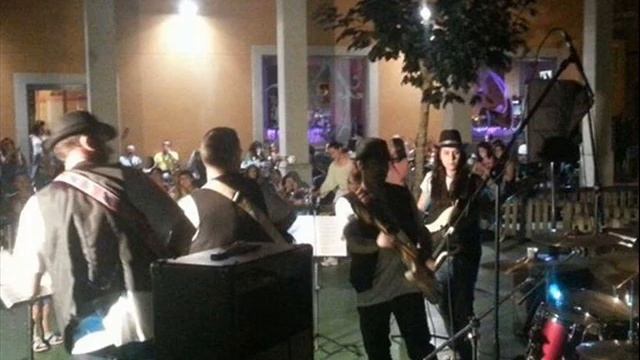 3D Band - Live in Perlio - Wild World смотреть онлайн