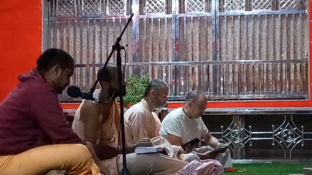 Утренние бхаджаны. Картика. Дамодараштака / Morning bhadjans. Kartika. Damodarastaka. смотреть онлайн