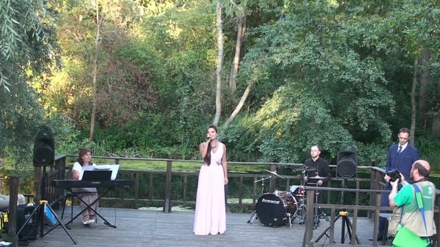 "Звенит январская вьюга" (М.Безбородова, Е. Юдина, В. Цыцылин) смотреть онлайн