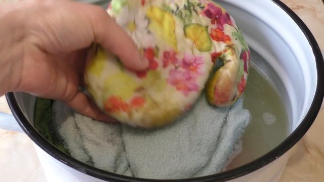 ОТСТИРЫВАЕМ ОЧЕНЬ ГРЯЗНЫЕ ПОЛОТЕНЦА и ПРИХВАТКИ / КАК ОТБЕЛИТЬ ВЕЩИ / смотреть онлайн