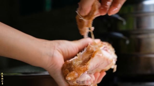 【农家的小勇】小勇蒸锅大白馒头，再炖个素菜乱炖，蔬菜随意搭配，好吃又健康 смотреть онлайн