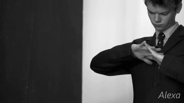 Thomas Sangster - не могу смотреть онлайн