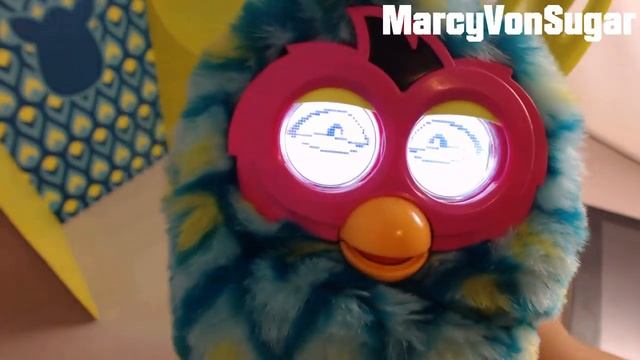 Fat Furby Boom Changing Personalities смотреть онлайн