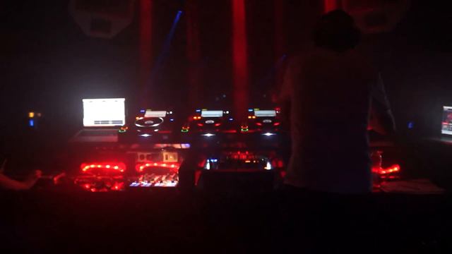 Mr. Morton @ Circus смотреть онлайн