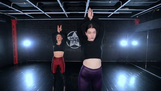 DENGUE DRUMS // Superficie // ЮЛИЯ КАЗАРИНА // Vogue смотреть онлайн