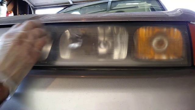 NeverDull to get yellow off of headlights 2004 Saturn Vue. смотреть онлайн